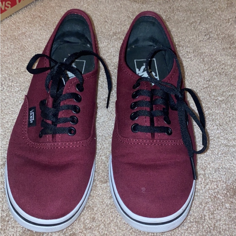 Maroon low vans size 6 - never worn